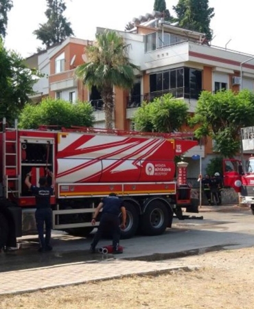 antalya-dubleks-yangin.jpg