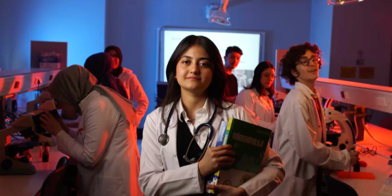 Yapay Zeka ile Geleceği Şekillendiren Öğrenci Projesi