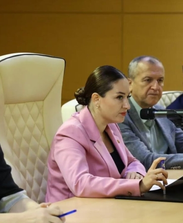 busra-ozdemir-toplanti.jpg