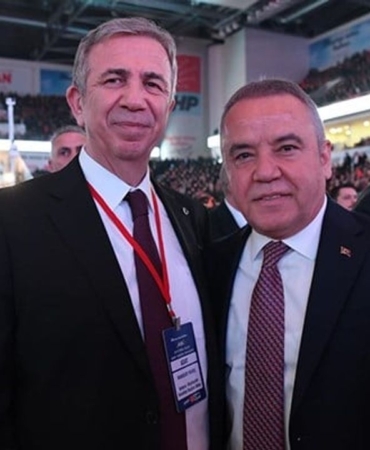 mansur-yavas-ve-muhittin-bocek.jpg