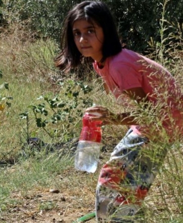 yangina-su-tasiyan-cocuk.jpg