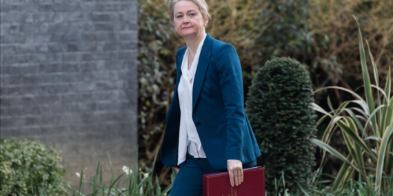 Yvette Cooper: Gazze’ye ambargo ahlaki rezalet!