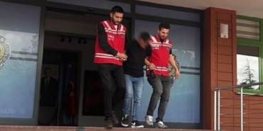 sahte-kimlikle-yakalandi.jpg