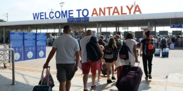 antalya-9-ayda-14-milyon-turisti-agirladi-2.jpg