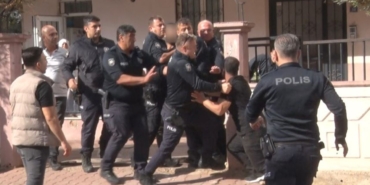 antalyada-madde-bagimlisi-genc-anne-babasini-evden-kovup-balkonu-yakmaya-kalkti-2.jpg