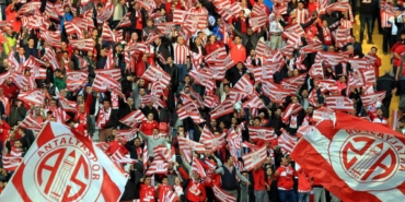 antalyaspor-taraftarlari.jpg