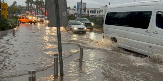 Bodrum’da Sağanak ve Fırtına Hayatı Olumsuz Etkiledi!