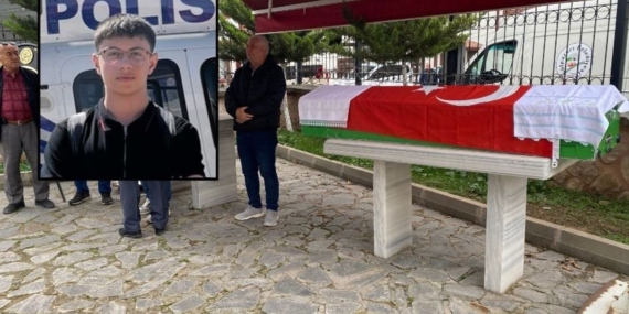 istanbuldaki-lisede-yumruklu-saka-can-aldi-16-yasindaki-cocuk-son-yolculuguna-ugurlandi.jpg