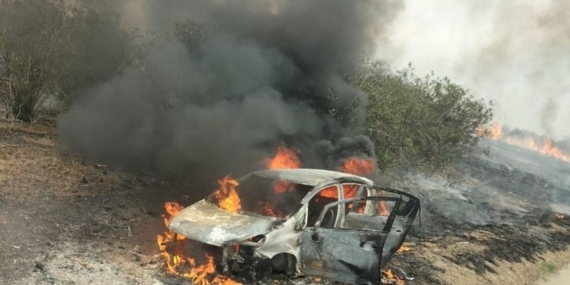 Otomobil Alev Alev Oldu, Anne ve Çocuklar Kurtarıldı!