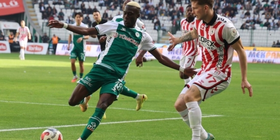 samsunspor-konyada-ilk-yarida-farki-ikiye-cikardi-1.jpg