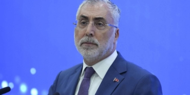 vedat-isikhan-calisma-ve-sosyal-guvenlik-bakani-1.jpg