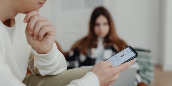 Ekran Süresi Artışı: Sağlığımızı Tehdit Ediyor!