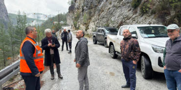 Alacami Yolu'nda heyelan çalışması