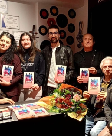 TIYATRO-SAHNESINDE-KITAP-TANITIMI_1127559_334684