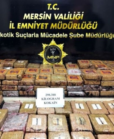 mersinde-yer-fistigi-yuklu-gemide-298-kilogram-kokain-ele-gecirildi-1-1.jpg