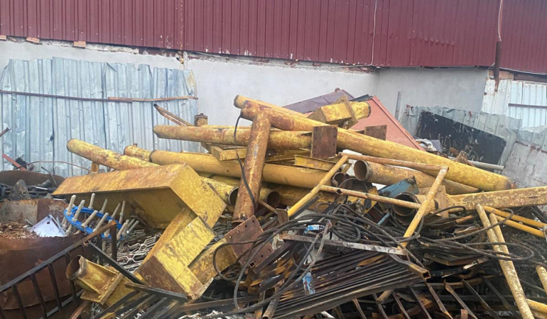 Atıl durumdaki tesisten 6 milyon liralık hırsızlığa 3 tutu